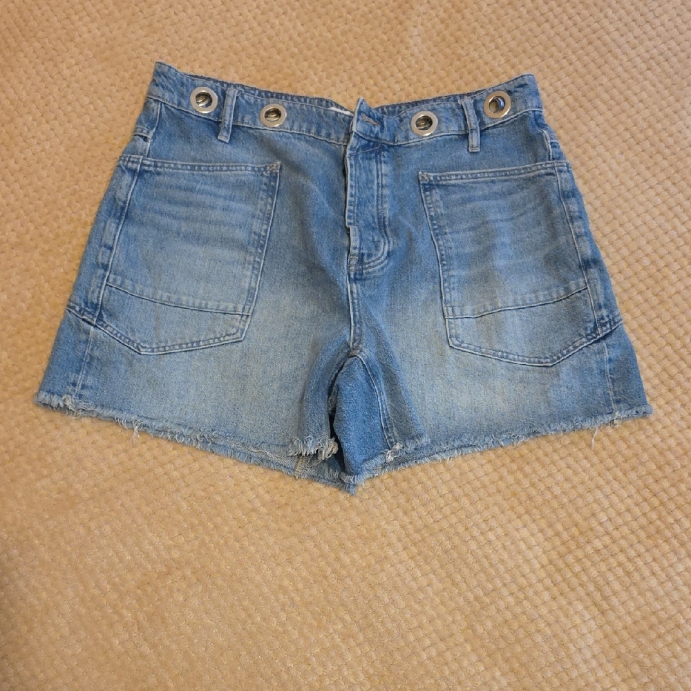 We The Free Moxie Barrel Blue Denim Jean Shorts Size 31